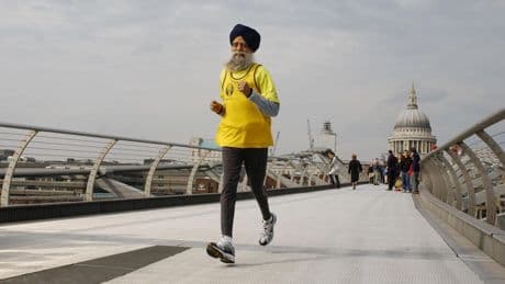 Muere atropellado a los 114 años Fauja Singh, el maratoniano más longevo del mundo