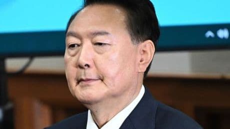 Yoon Suk-yeol tritt erstmals öffentlich vor Gericht auf