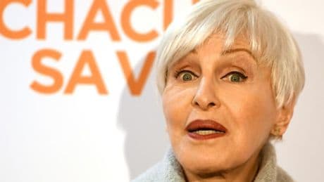 "Parlez-moi de lui", "Téléphone-moi": Nicole Croisille en cinq chansons