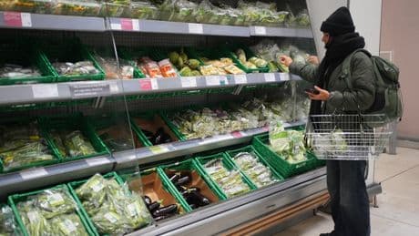 Inflation slows further to 2.6% after drop in petrol prices