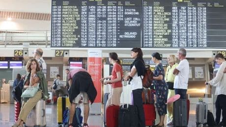 Las 5 claves «que debes saber» sobre el nuevo vuelo Bilbao-Praga, según un experto en viajes