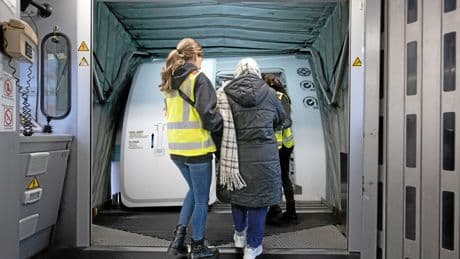 Asylpolitik | Abschiebung: Trotz Hungerstreik zum Flughafen