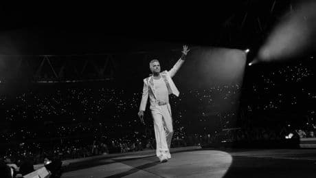 Robbie in London was over the top, bizarre yet also sincere – only he can do that