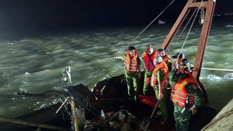 Gekentertes Ausflugsboot: Nach Bootsunglück in Vietnam steigt Opferzahl auf 38