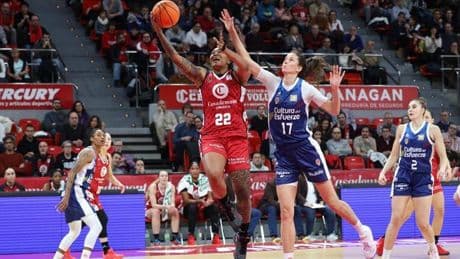 El Casademont quiere destronar al Valencia, su bestia negra