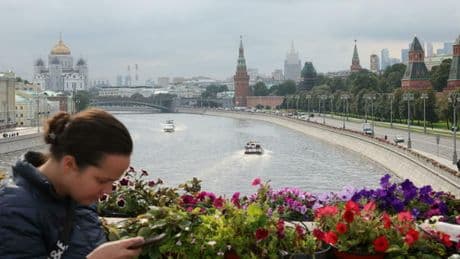 La Russia limita le chiamate su Whatsapp e Telegram