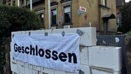 Staatsschutz ermittelt - CDU-Büro in Göttingen zugemauert