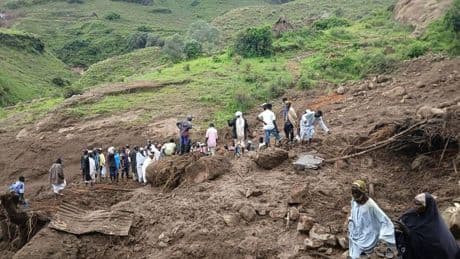 Sudanese authorities bury hundreds of victims of Darfur landslide