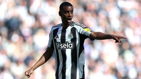 Liverpool handed huge Alexander Isak boost as striker makes Newcastle vow