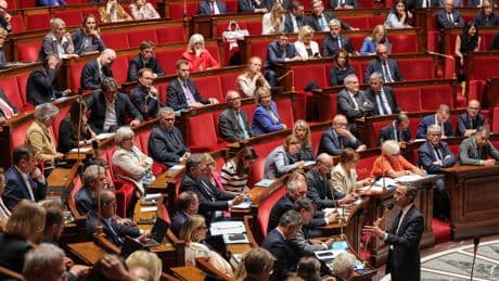 La motion de rejet, nouvelle arme du bloc central pour contrer la gauche à l’Assemblée