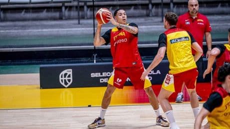 España tira de savia joven preparando la doble cita ante el ‘ogro’ francés