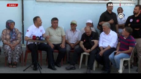 İçişleri Bakanı Ali Yerlikaya depremzedelerle buluştu: "Dil afeti" uyarısı