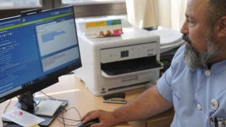 Osakidetza utilizará IA para traducir al castellano los informes médicos escritos en euskera