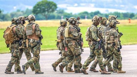 Bundeswehr-Reform: Experte fordert Frühpensionierung von 30.000 Offizieren