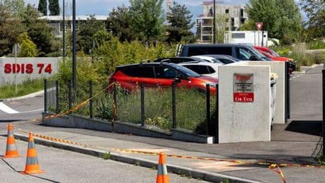 Pompier renversé lors d’un rodéo urbain à Evian-les-Bains : le conducteur de 19 ans mis en examen pour tentative de meurtre