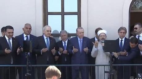 Gümrükçü İshak Ağa Camii açıldı... Cumhurbaşkanı Erdoğan: Bu ibadethanenin yapımında emeği geçen herkesi minnetle anıyorum