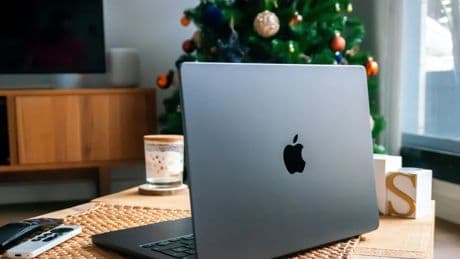 El Corte Inglés rebaja más de 1.000 euros este MacBook Pro M3 en una de sus configuraciones máximas