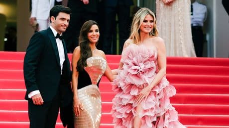 Von wegen weniger! - Stars feiern Cannes mit spektakulären Kleidern
