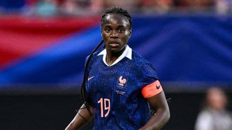 Euro féminin : plus que celui arc-en-ciel, le brassard «respect» représente toutes les joueuses françaises, selon Mbock