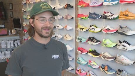 Toronto man runs weekly races against TTC streetcars, keeps winning
