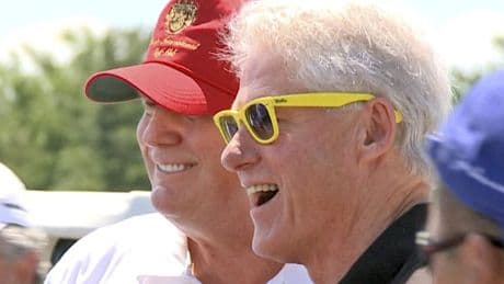 Ex-Präsident Clinton soll Epstein Geburtstagsgruß geschrieben haben