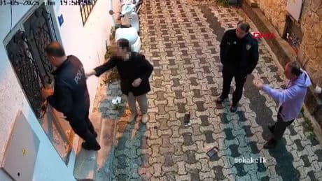 Komşular arasındaki anlaşmazlık kamerada