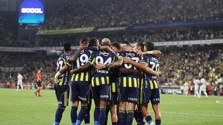 Ahmet Çakar'dan gündem olan sözler! "Bu Fenerbahçe geçen seneki Fenerbahçe'den daha..."