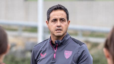 El técnico del filial femenino del Athletic también deja Lezama