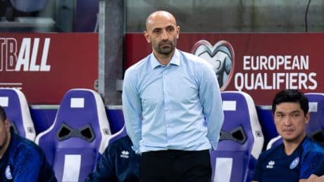 Legendärer Rücktritt - in nur 27 Sekunden verkündet Nationaltrainer sein Aus