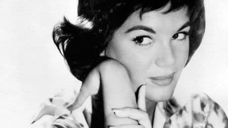 Fallece Connie Francis, la primera solista en liderar la Billboard Hot 100