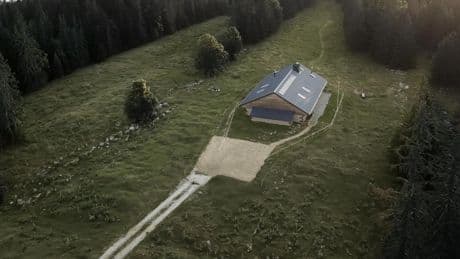 Jaeger-LeCoultre refuerza con la inauguración de Le Chalet su condición de relojero de relojeros