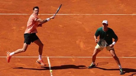 Granollers y Zeballos derriban por fin la puerta de la final en París