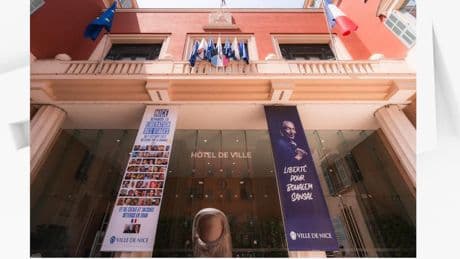Christian Estrosi retire les drapeaux israéliens de la mairie de Nice et affiche à la place les visages d'otages du Hamas et de l'Iran