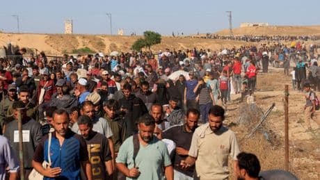İsrail, Gazze'de insani yardım bekleyenlere ateş açtı: 15 Filistinli hayatını kaybetti