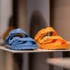 Sandalenhersteller erhöht Preise: Birkenstock reicht Zölle an die Kunden weiter