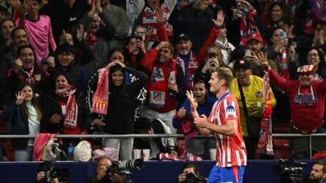 Sorloth regala un póker y entra en la historia de la Liga