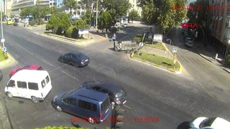 Aydın'da otomobil devrildi: 2 kişi yaralandı