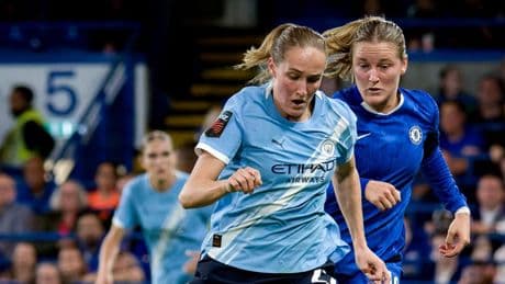 Voetbalsters Chelsea beginnen nieuwe seizoen met winst op Manchester City