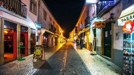 Brit man killed in Algarve 'was pestering women at bar before local attacked'