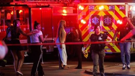 Al menos siete muertos y más de 40 heridos en tiroteos en Chicago el fin de semana, mientras Trump amenaza con su militarización