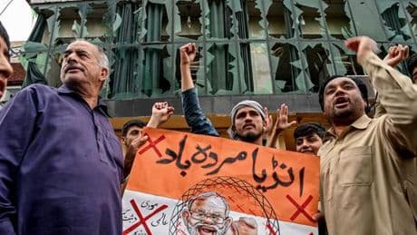 L’Inde et le Pakistan gravissent une nouvelle marche vers la guerre