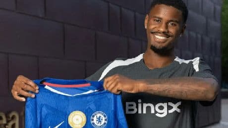 Jorrel Hato makes controversial claim after Chelsea announce £37m transfer deal