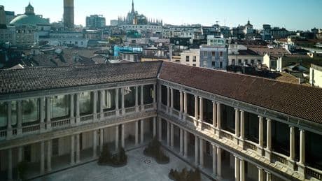 Vous en avez assez des hôtels qui se ressemblent tous, cassez les codes au Portrait Milano, une adresse 100 % italienne  !