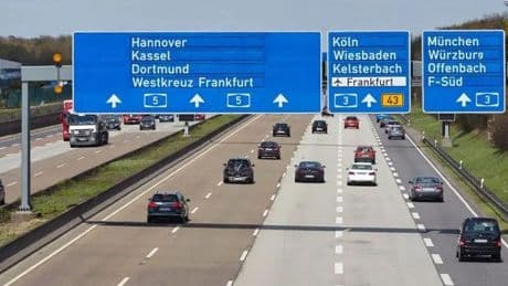 Vacaciones en coche fuera de España: guía para evitar sorpresas y multas inesperadas