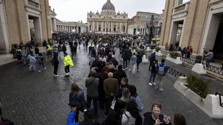 Una alerta repentina en millones de móviles provoca el pánico en Roma