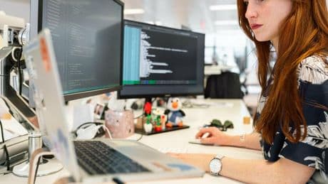 Arbeitsmarkt : In Deutschland fehlen 109.000 IT-Fachkräfte – deutlich weniger als vor zwei Jahren