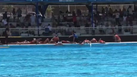 Un tiroteo interrumpe por minutos el Mundial júnior de waterpolo antes del debut de España