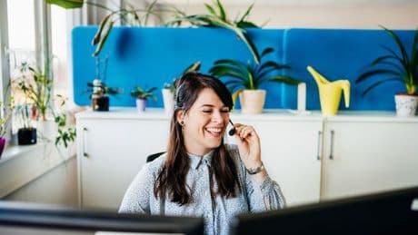 ‘I work in a call centre - these phrases will beat the bots and get a real person’