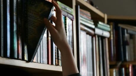 En España se publica un libro cada seis minutos. Es el síntoma de una burbuja que no para de inflarse