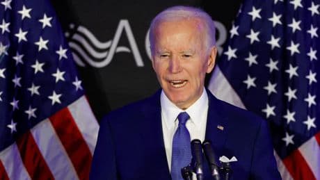 Biden carga contra los recortes de Trump en su primer discurso tras dejar el poder: "Ha causado mucho daño, es impresionante"